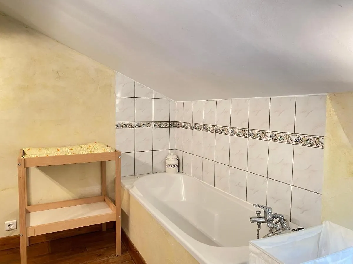 Le Clos des Figuiers - 3 Gîtes de caractère Duravel Hébergement de vacances